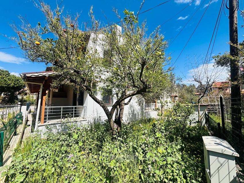 3+1-Zimmer-Villa Zum Verkauf Im Stadtteil Payamlı, Seferihisar, İzmir, 200 M Vom Meer Entfernt, Mit Großem Garten