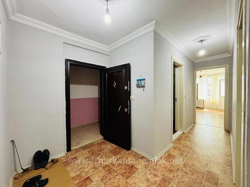 2+1-Zimmer-Wohnung Zum Verkauf In Bengiler, Seferihisar, Izmir, Im Marktzentrum, Nach Vorne Ausgerichtet, Mit Geschlossener Küche