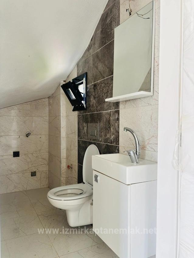 3+1 Villa Mit Großem Garten Zum Verkauf Im Stadtteil Cumhuriyet, Seferihisar, Izmir