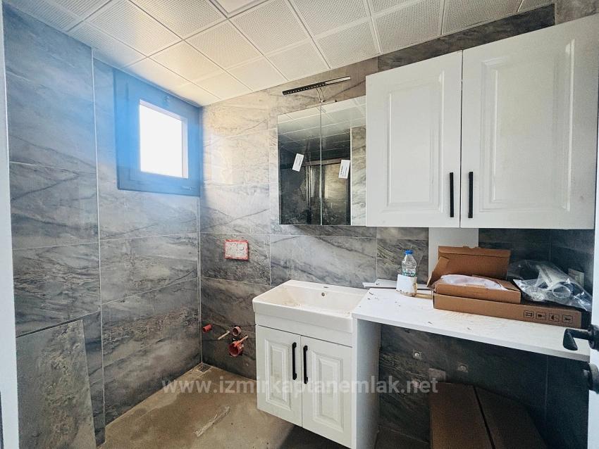 2+1 Freistehende Villa Mit Großem Garten Zum Verkauf Im Stadtteil Cumhuriyet, Seferihisar, Izmir