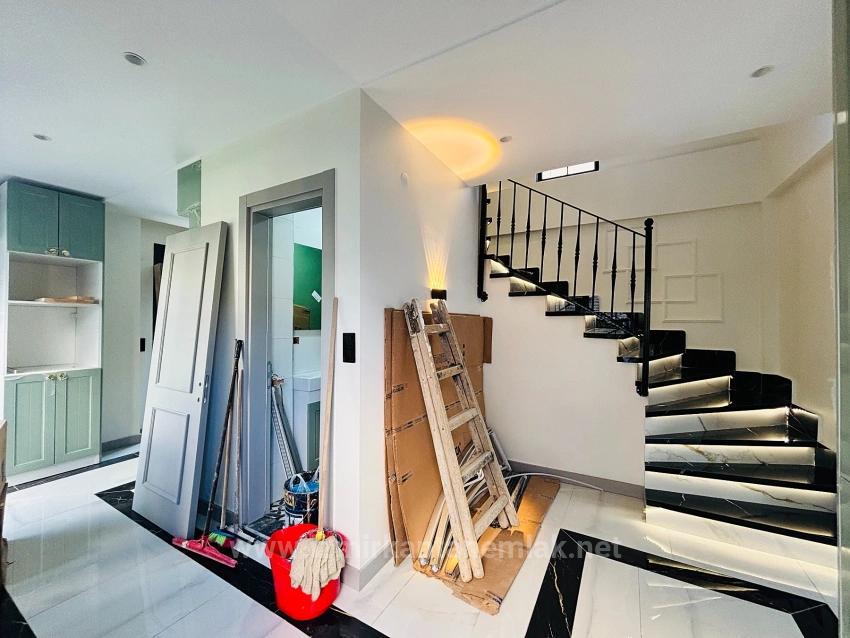 Freistehendes Haus Mit 3+1 Schlafzimmern, Smart-Home-System Und Pool, 100 M Vom Meer Entfernt Im Stadtteil Gümüldür, Menderes, İzmir.