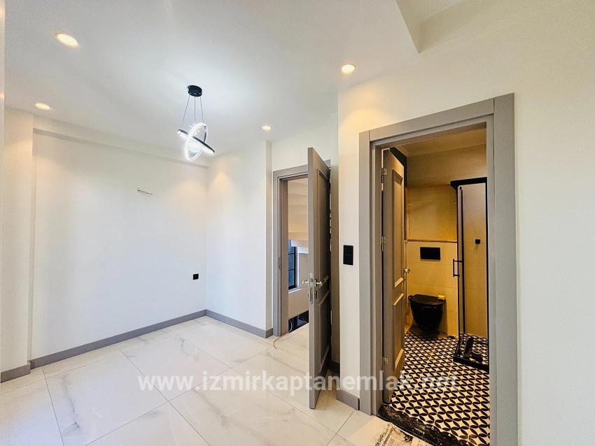 3+1-Zimmer Sommerhaus Zu verkaufen in Gümüldür Cumhuriyet Bz. Menderes Gümüldür - 237 m²