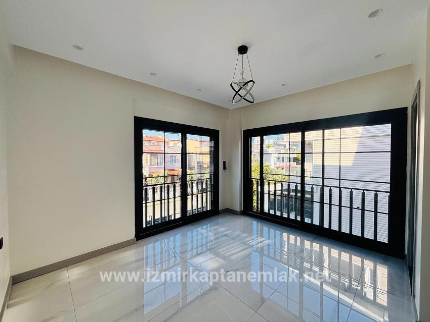 3+1-Zimmer Sommerhaus Zu verkaufen in Gümüldür Cumhuriyet Bz. Menderes Gümüldür - 237 m²