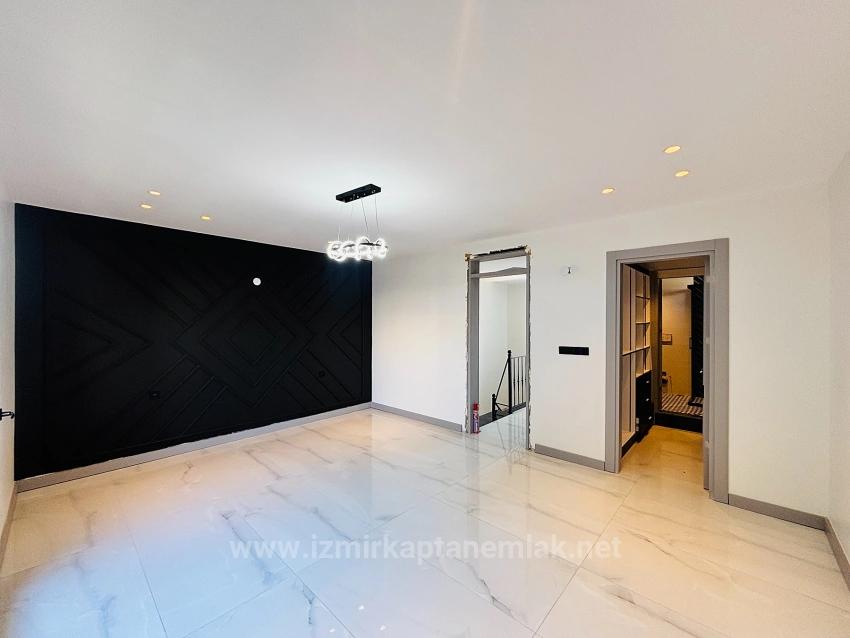 Freistehendes Haus Mit 3+1 Schlafzimmern, Smart-Home-System Und Pool, 100 M Vom Meer Entfernt Im Stadtteil Gümüldür, Menderes, İzmir.