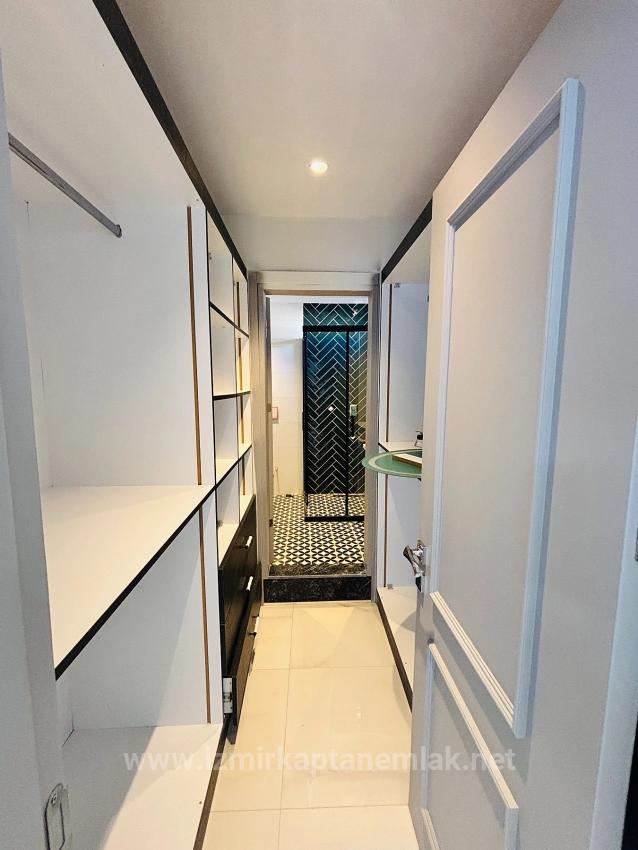 Freistehendes Haus Mit 3+1 Schlafzimmern, Smart-Home-System Und Pool, 100 M Vom Meer Entfernt Im Stadtteil Gümüldür, Menderes, İzmir.