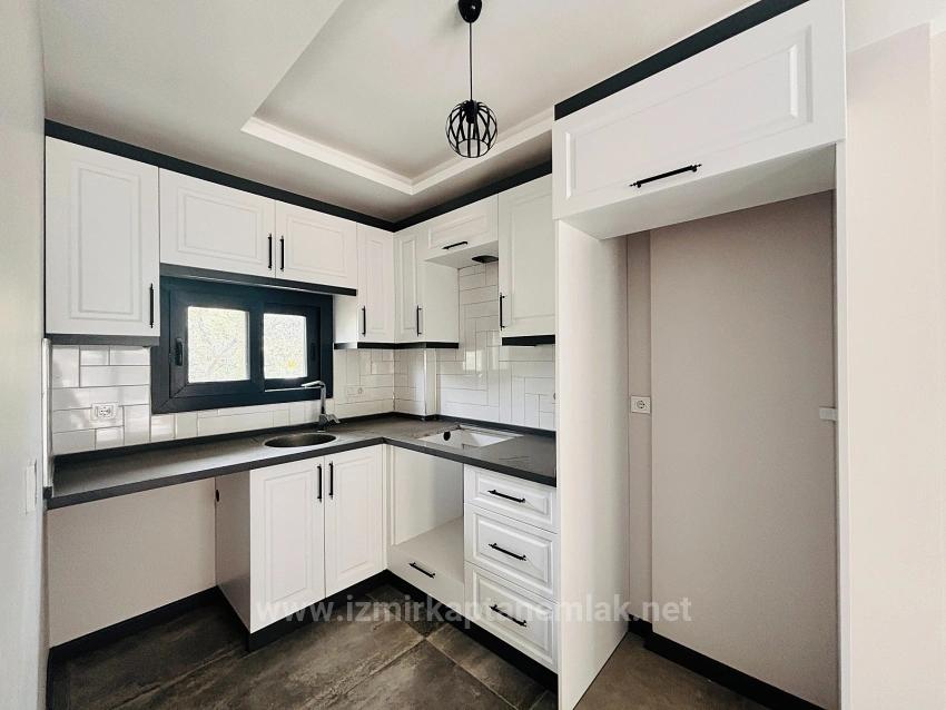 2+1 Maisonette-Villa Im Stadtteil Cumhuriyet, Seferihisar, Izmir