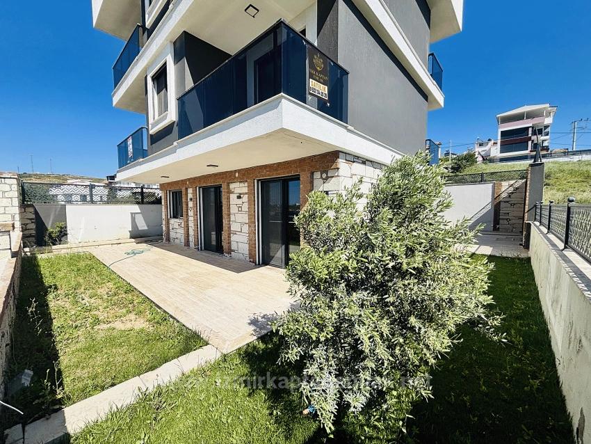 Meerblick, 5+1 Freistehende Triplex-Sommervilla Mit Pool In Akarca, Seferihisar, İzmir