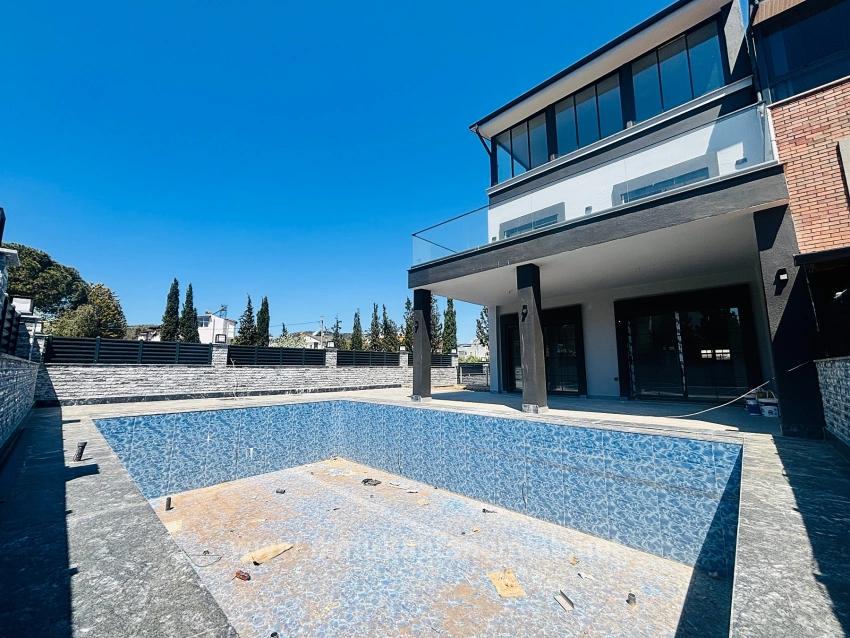 3+1 Freistehende Villa Mit Pool Zum Verkauf Im Stadtteil Cumhuriyet, Seferihisar, Izmir