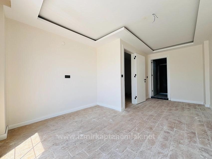 3+1 Freistehende Villa Mit Pool Zum Verkauf Im Stadtteil Cumhuriyet, Seferihisar, Izmir