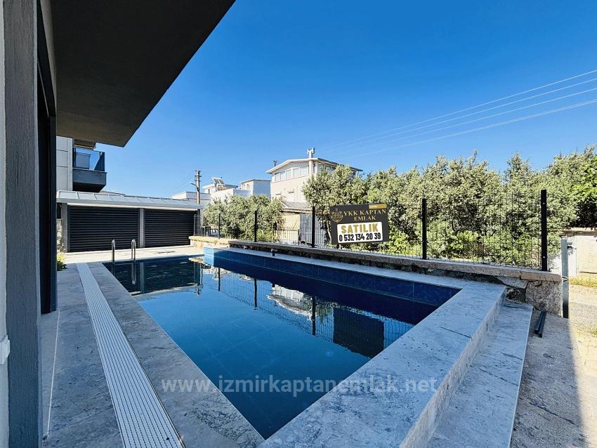 3+1 Freistehende Villa Mit Pool Zum Verkauf Im Stadtteil Cumhuriyet, Seferihisar, Izmir
