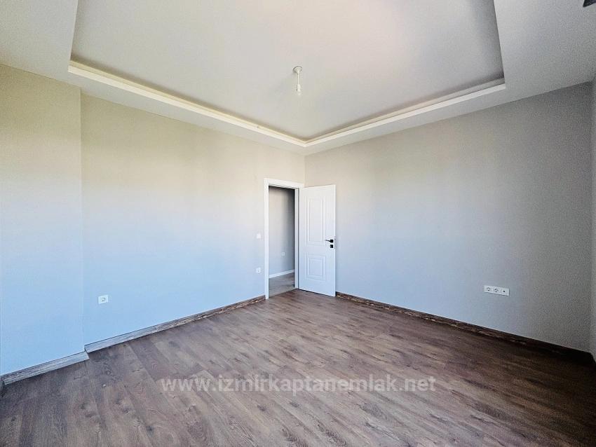 3+1 Freistehende Villa Mit Pool Zum Verkauf Im Stadtteil Cumhuriyet, Seferihisar, Izmir