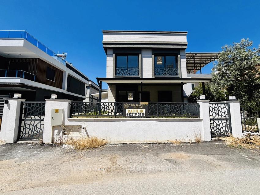 2+1 Doppelhaushälfte Zum Verkauf Im Stadtteil Payamlı, Seferihisar, İzmir