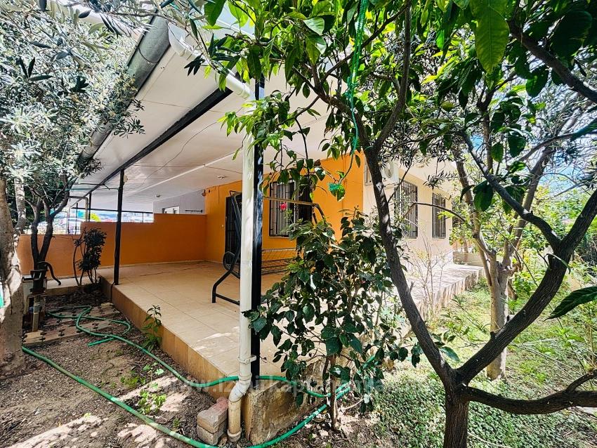 Erdgeschosswohnung (1+1) Mit Meerblick Im Stadtteil Bengiler, Seferihisar, Izmir Zu Verkaufen.