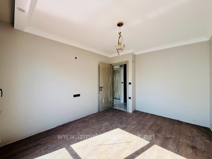 Doppelhaushälfte Zum Verkauf Im Stadtteil Payamlı, Seferihisar, İzmir, 300 M Vom Meer Entfernt, 3+1-Zimmer-Aufteilung.