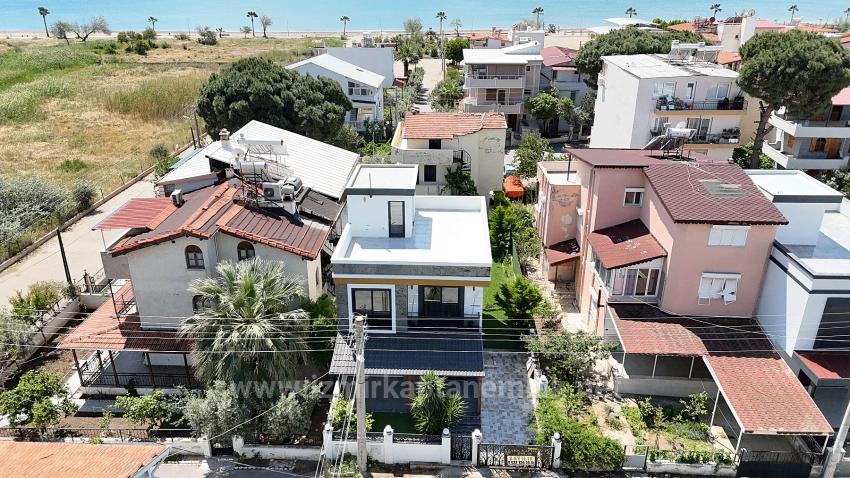 3+1 Ultra-Luxus-Apartment Mit Großem Garten, 100 M Vom Meer Entfernt, Zu Verkaufen Im Stadtteil Payamlı, Seferihisar, İzmir.