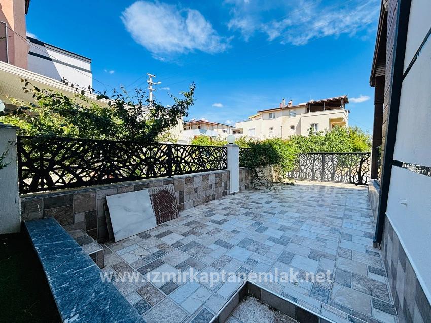 3+1-Zimmer Sommerhaus Zu verkaufen in Payamlı Bz. Seferihisar Doğanbey - 120 m²