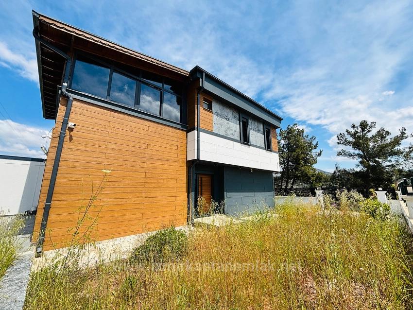 3+1 Ultra-Luxus-Doppelhaushälfte Mit Pool Zum Verkauf Im Viertel Kavakdere, Seferihisar, Izmir
