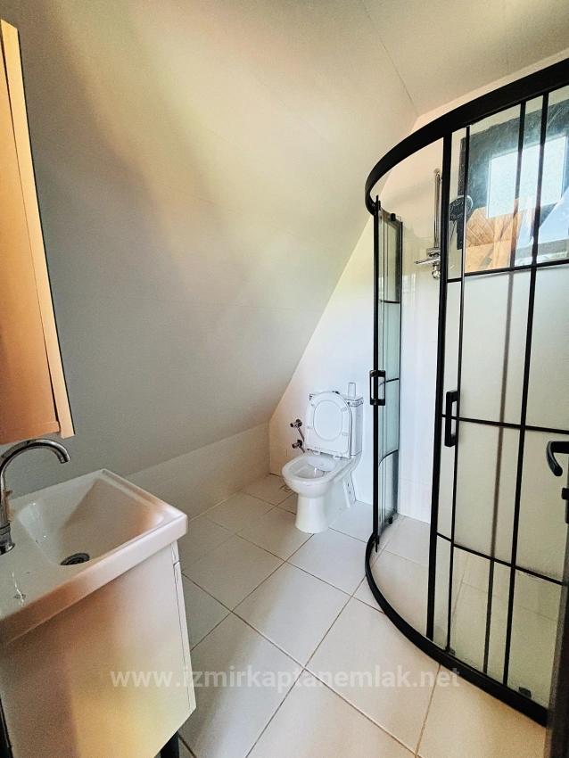 Moderner Bungalow Mit Pool Im Stadtteil Yeniköy, Menderes, İzmir