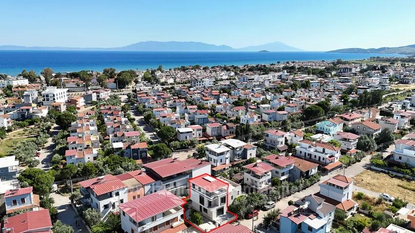 5+1-Zimmer Villa Zu Verkaufen in Cumhuriyet Bz. Seferihisar Doğanbey - 145 m²