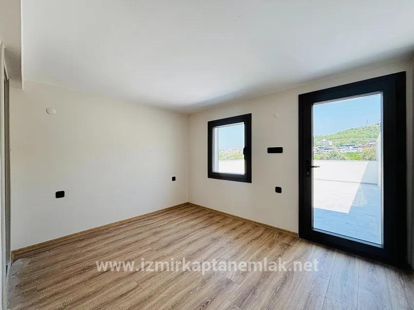 3+1-Zimmer Sommerhaus Zu verkaufen in Mersin Alanı Bz. Seferihisar Ürkmez - 144 m²