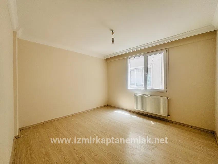 İzmir Seferihisar Çolak İbrahim Bey Mahallesi In 2+1 1. Stockwerke mietbare Wohnung