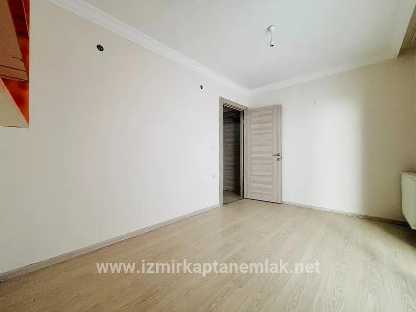 İzmir Seferihisar Çolak İbrahim Bey Mahallesi In 2+1 1. Stockwerke mietbare Wohnung