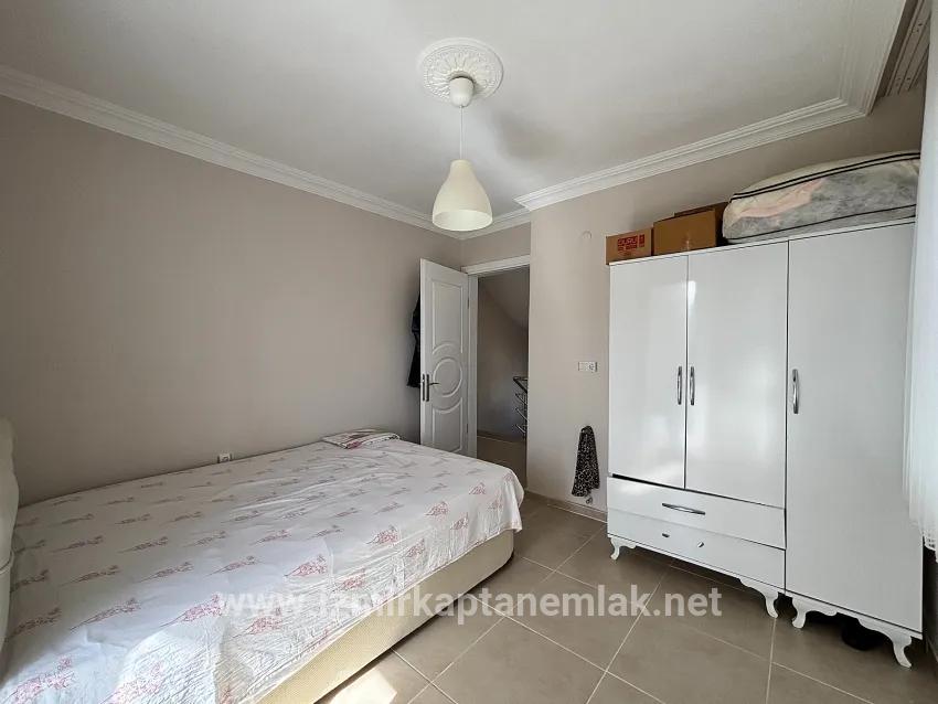 İzmir Seferihisar Cumhuriyet Viertel In 310 m² Innerhalb zu verkaufen 3+1 Doppelhaushälfte Villa