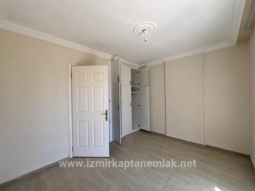 İzmir Seferihisar Bengiler Mahallesi’nde große gartenbesitzende dem Meer 20m 3+1 mietbare Villa