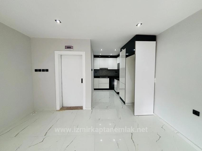 Freistehende Triplex-Sommervilla (4+1 Schlafzimmer) Am Meer In Bengiler, Seferihisar