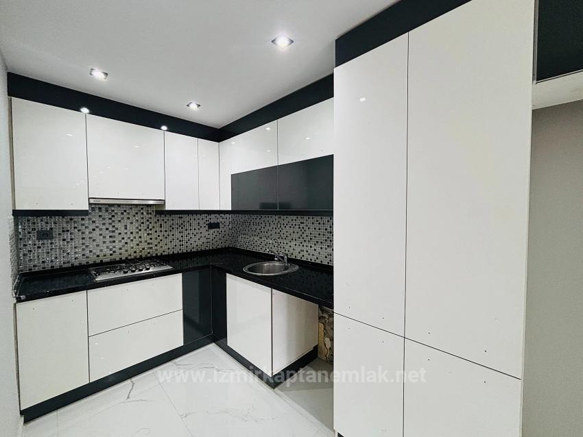 Freistehende Triplex-Sommervilla (4+1 Schlafzimmer) Am Meer In Bengiler, Seferihisar