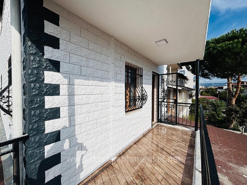 Freistehende Triplex-Sommervilla (4+1 Schlafzimmer) Am Meer In Bengiler, Seferihisar