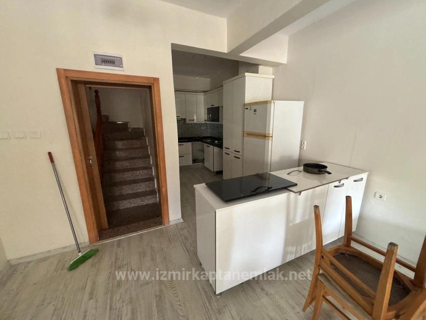 Freistehende Triplex-Sommervilla (4+1 Schlafzimmer) Am Meer In Bengiler, Seferihisar