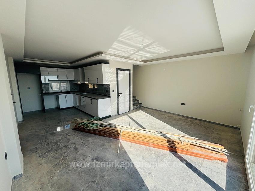 3+1 Villa Mit Meerblick Und Garten Im Viertel Doğanbey Atatürk Zu Verkaufen