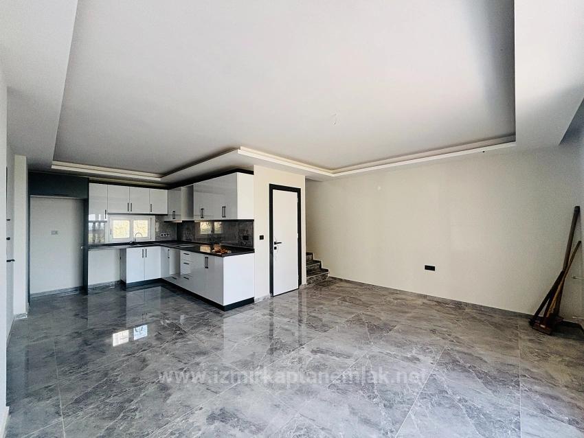 3+1 Villa Mit Meerblick Und Garten Im Viertel Doğanbey Atatürk Zu Verkaufen