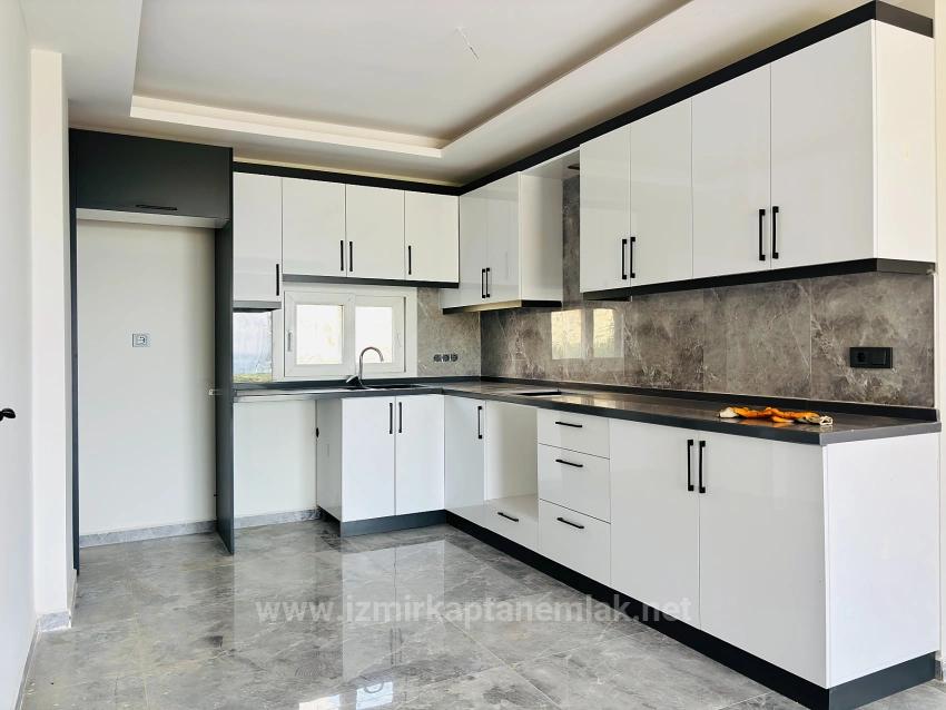 3+1 Villa Mit Meerblick Und Garten Im Viertel Doğanbey Atatürk Zu Verkaufen