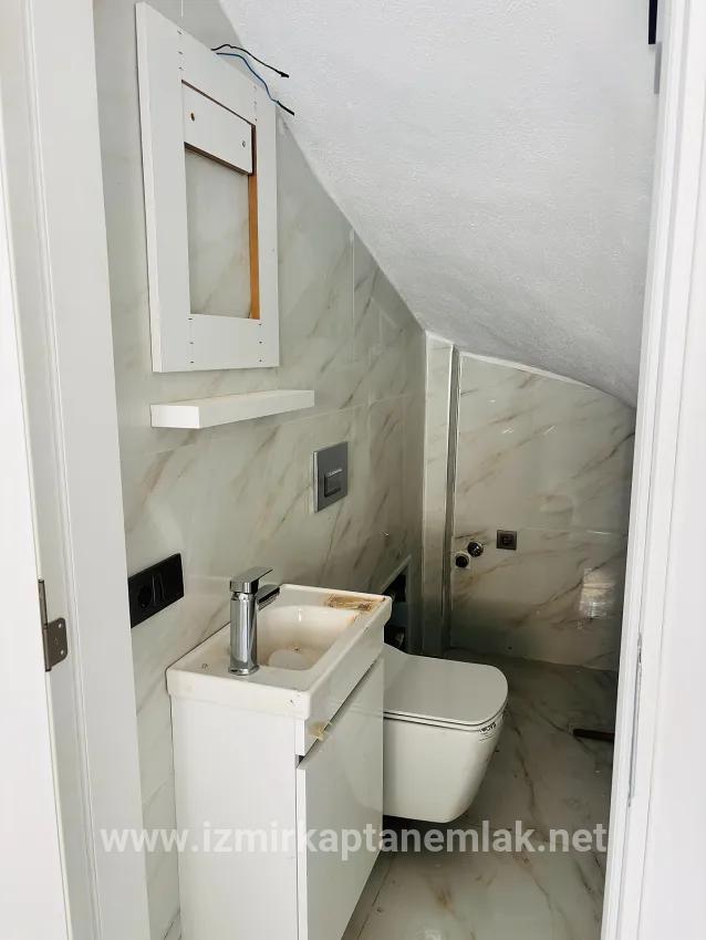 3+1-Zimmer Sommerhaus Zu verkaufen in Tepecik Bz. Seferihisar - 144 m²