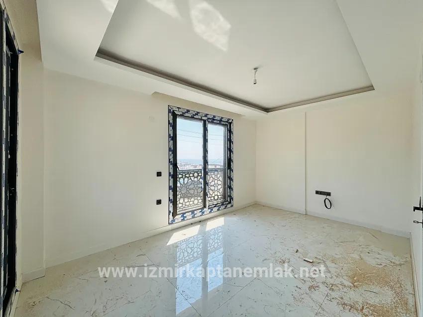 3+1-Zimmer Sommerhaus Zu verkaufen in Tepecik Bz. Seferihisar - 144 m²