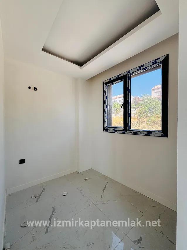 3+1-Zimmer Sommerhaus Zu verkaufen in Tepecik Bz. Seferihisar - 144 m²