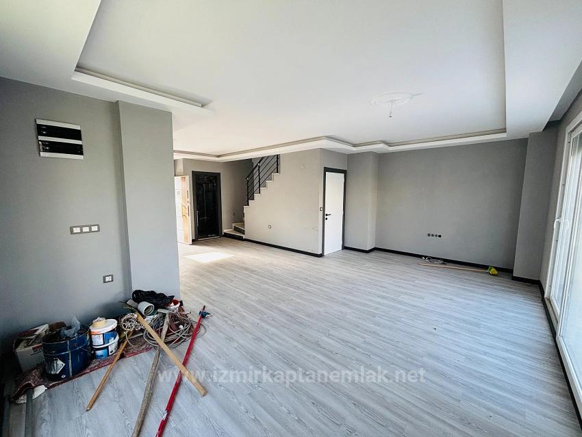 300 M² Große, Freistehende, Brandneue 3+1-Villa Zum Verkauf In İzmir Seferihisar Doğanbey