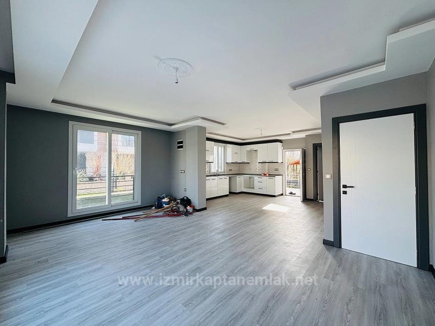 300 M² Große, Freistehende, Brandneue 3+1-Villa Zum Verkauf In İzmir Seferihisar Doğanbey