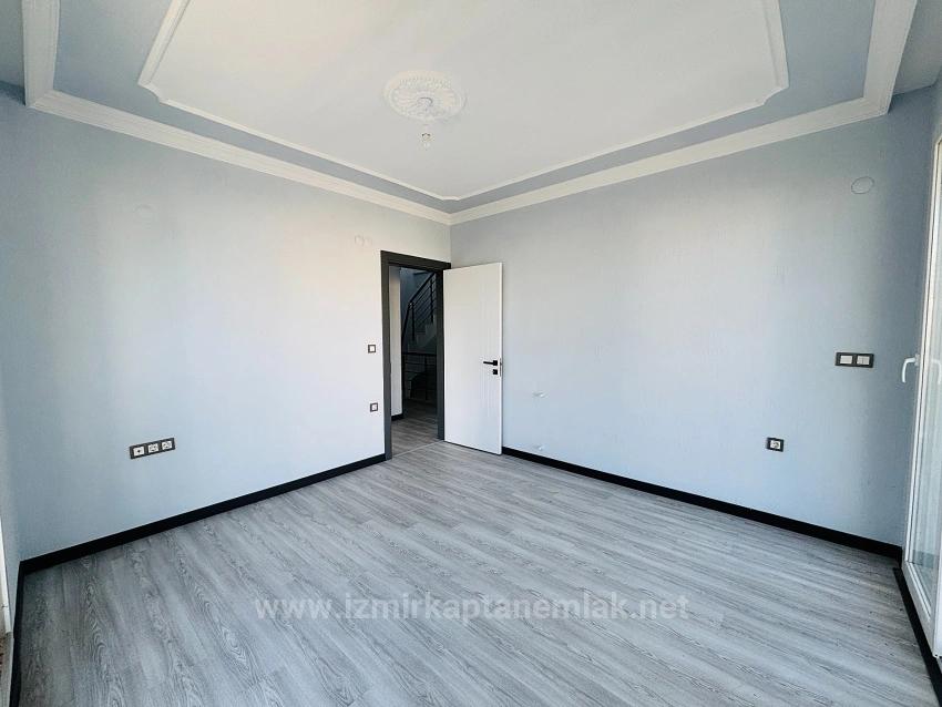 300 M² Große, Freistehende, Brandneue 3+1-Villa Zum Verkauf In İzmir Seferihisar Doğanbey