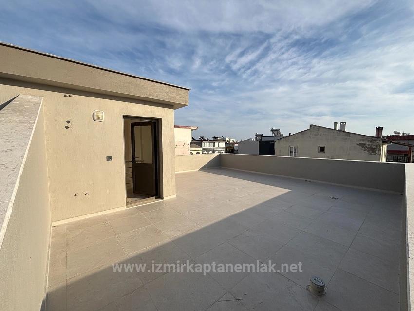 Brandneue 2+1-Villa Zum Verkauf In Wunderschöner Lage In Seferihisar Doğanbey Payamlı