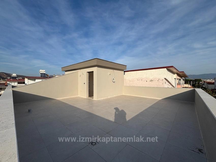 Brandneue 2+1-Villa Zum Verkauf In Wunderschöner Lage In Seferihisar Doğanbey Payamlı