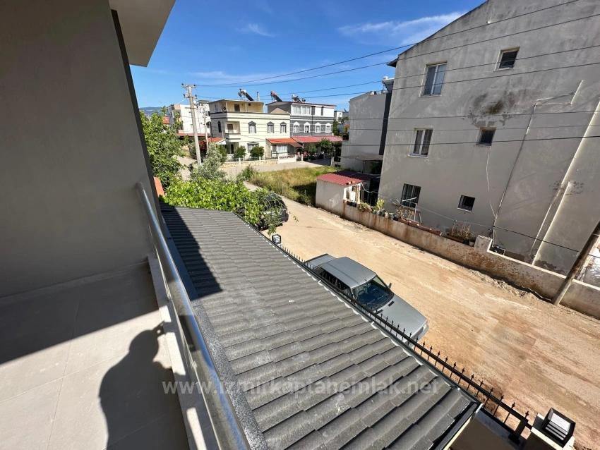 Brandneue 2+1-Villa Zum Verkauf In Wunderschöner Lage In Seferihisar Doğanbey Payamlı