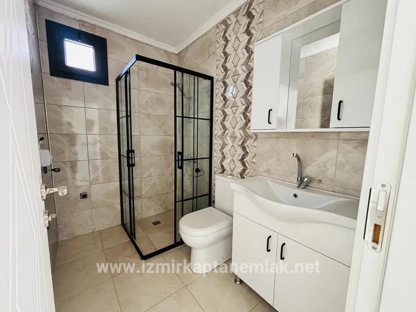 3+1-Zimmer Sommerhaus Zu verkaufen in Cumhuriyet Bz. Seferihisar Doğanbey - 180 m²