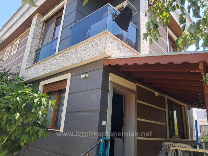 Geräumige 2+1 Villa Zum Verkauf Mit Garten In Seferihisar Doğanbey