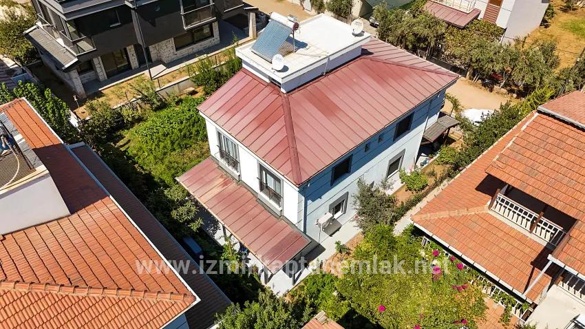 2+1-Zimmer Sommerhaus Zu verkaufen in Payamlı Bz. Seferihisar Doğanbey - 95 m²