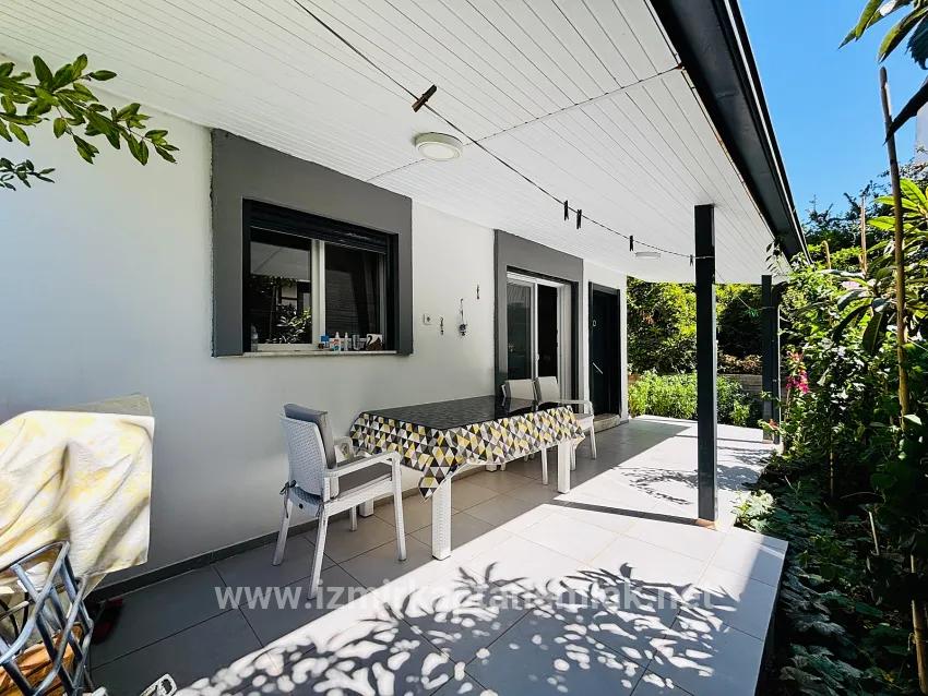 2+1-Zimmer Sommerhaus Zu verkaufen in Payamlı Bz. Seferihisar Doğanbey - 95 m²