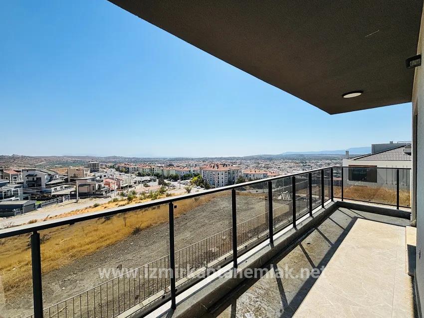 3+2-Zimmer Villa Zu verkaufen in Turabiye Bz. Seferihisar - 240 m²