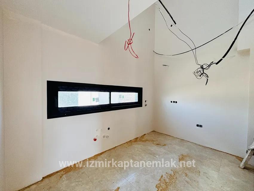 3+2-Zimmer Villa Zu verkaufen in Turabiye Bz. Seferihisar - 240 m²